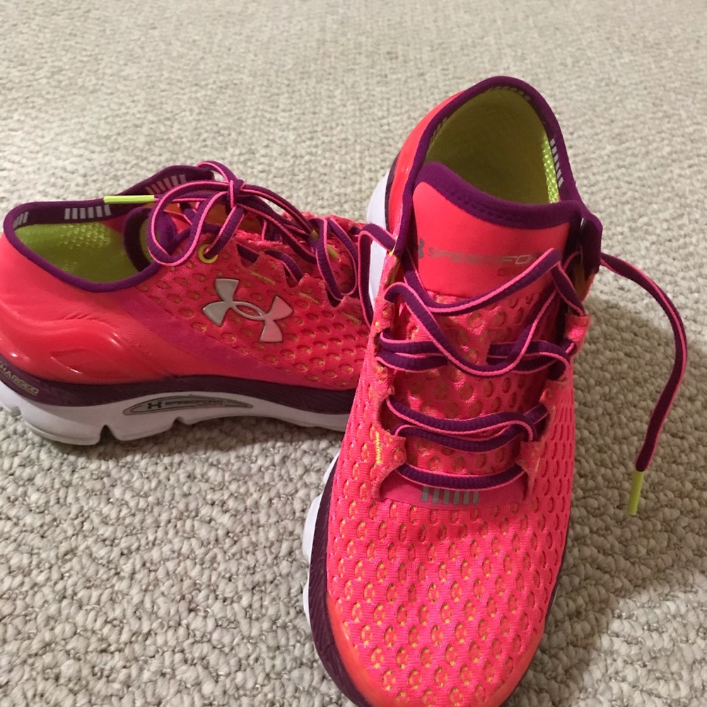 Under Armour speedform gemeni tennis shoes
